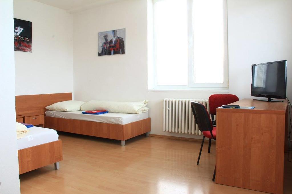 Hostel Narva Bratislava Extérieur photo