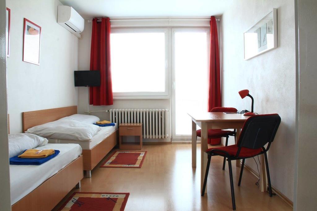 Hostel Narva Bratislava Extérieur photo