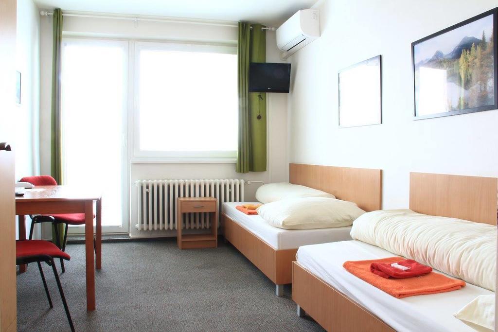 Hostel Narva Bratislava Extérieur photo